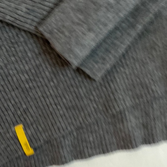 Lole gray turtleneck Long sleeve  sweater size medium - Picture 5 of 6